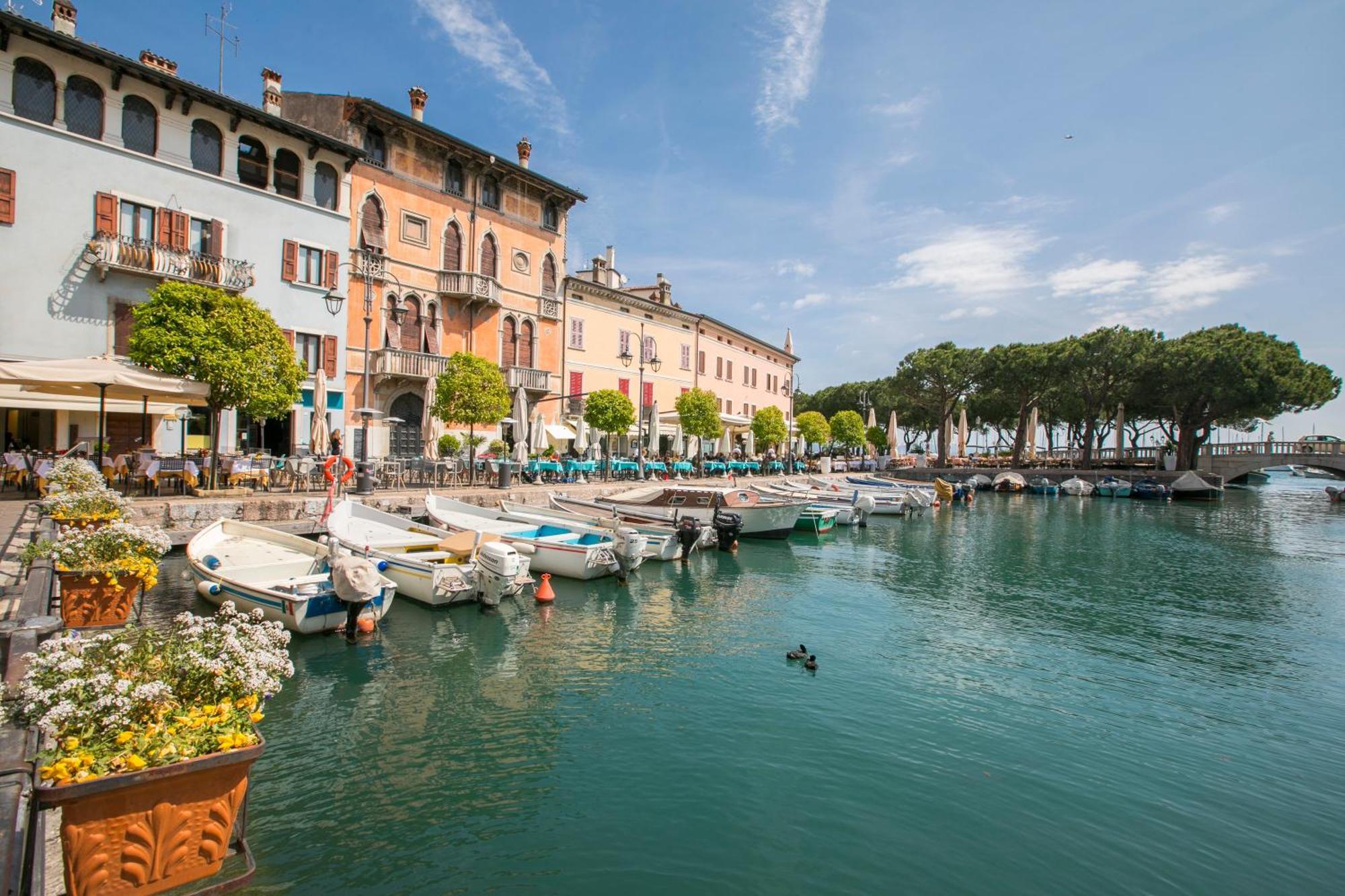 Villa Mimosa - Appartamento 1 - Happy Rentals Desenzano del Garda Luaran gambar