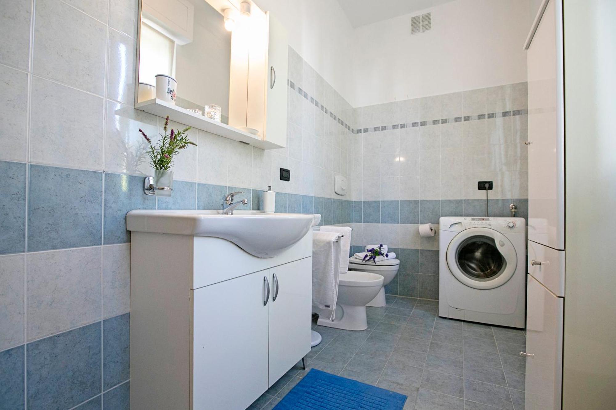 Villa Mimosa - Appartamento 1 - Happy Rentals Desenzano del Garda Luaran gambar